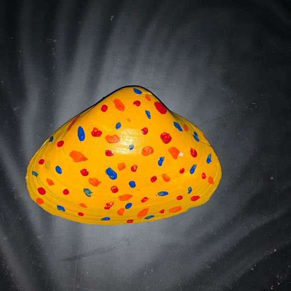 handmade Martha’s Vineyard shell - Picture 1 of 3